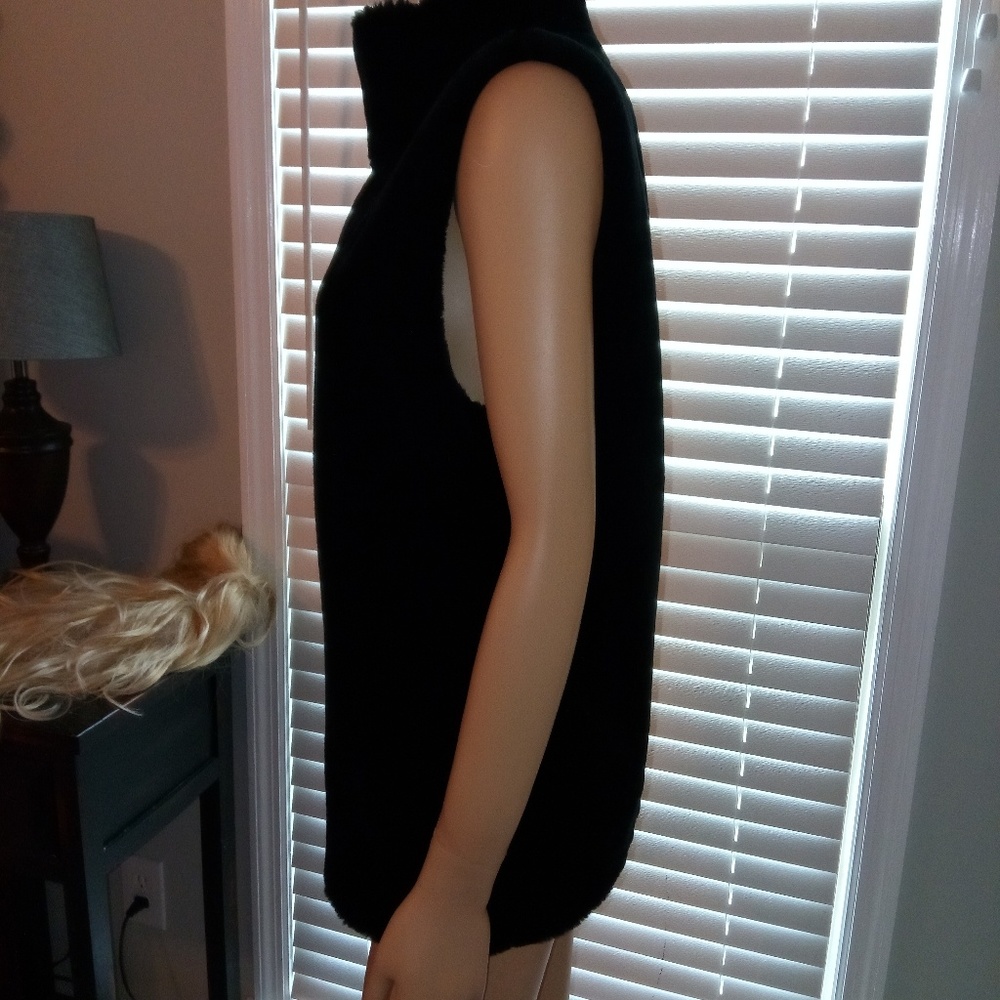 Hellas Faux Fur Vest, Very Nice Made. Vintage View 4